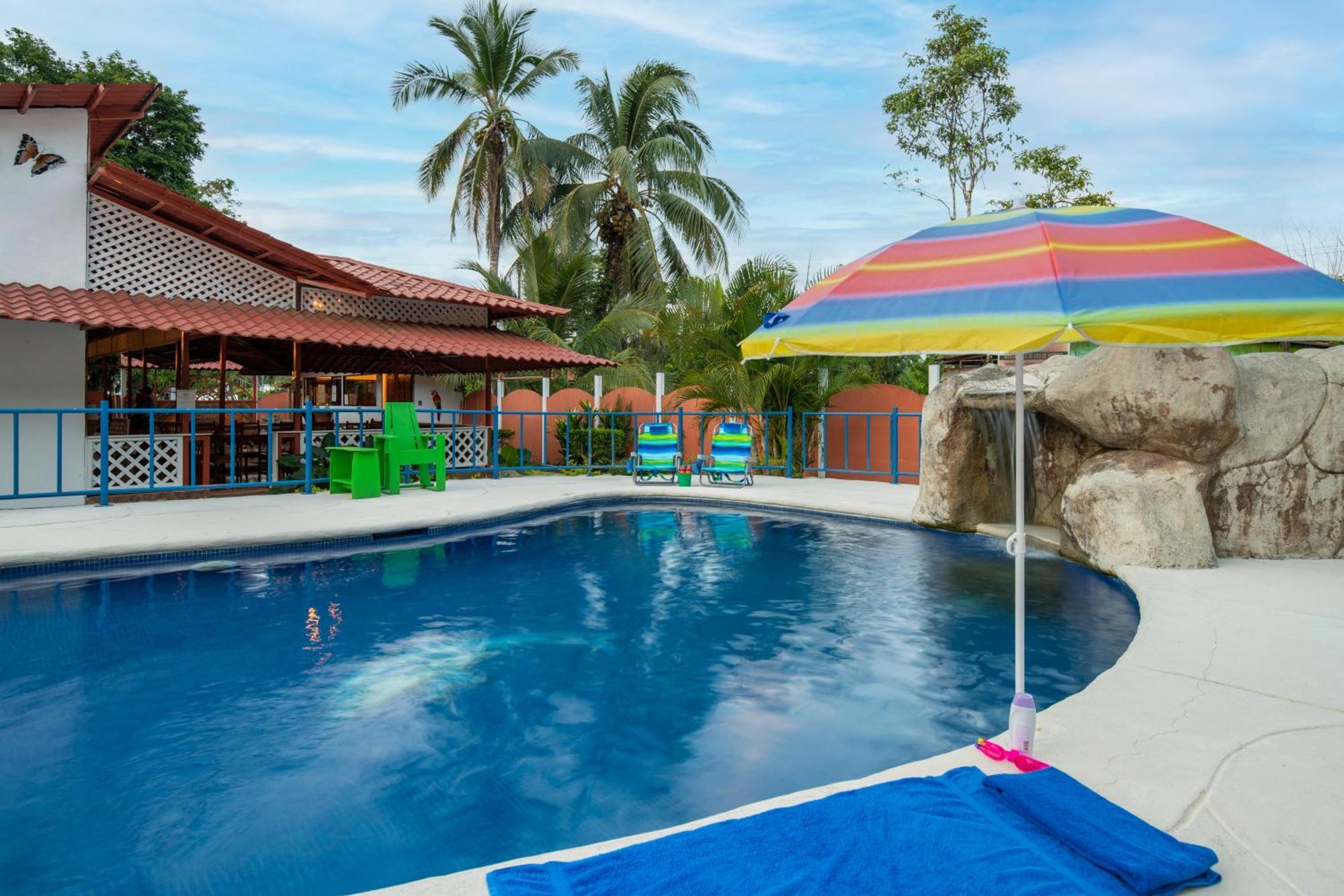 Casa Blanca Beachfront House With Shared Pool Access Pangea Lodge 만사니요 외부 사진