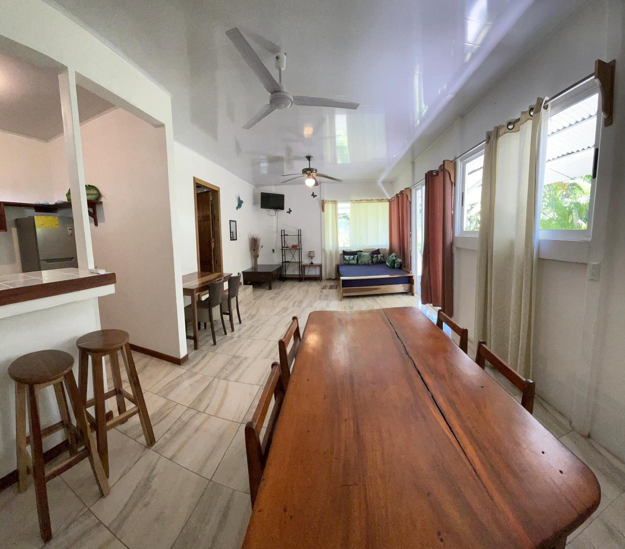 Casa Blanca Beachfront House With Shared Pool Access Pangea Lodge 만사니요 외부 사진