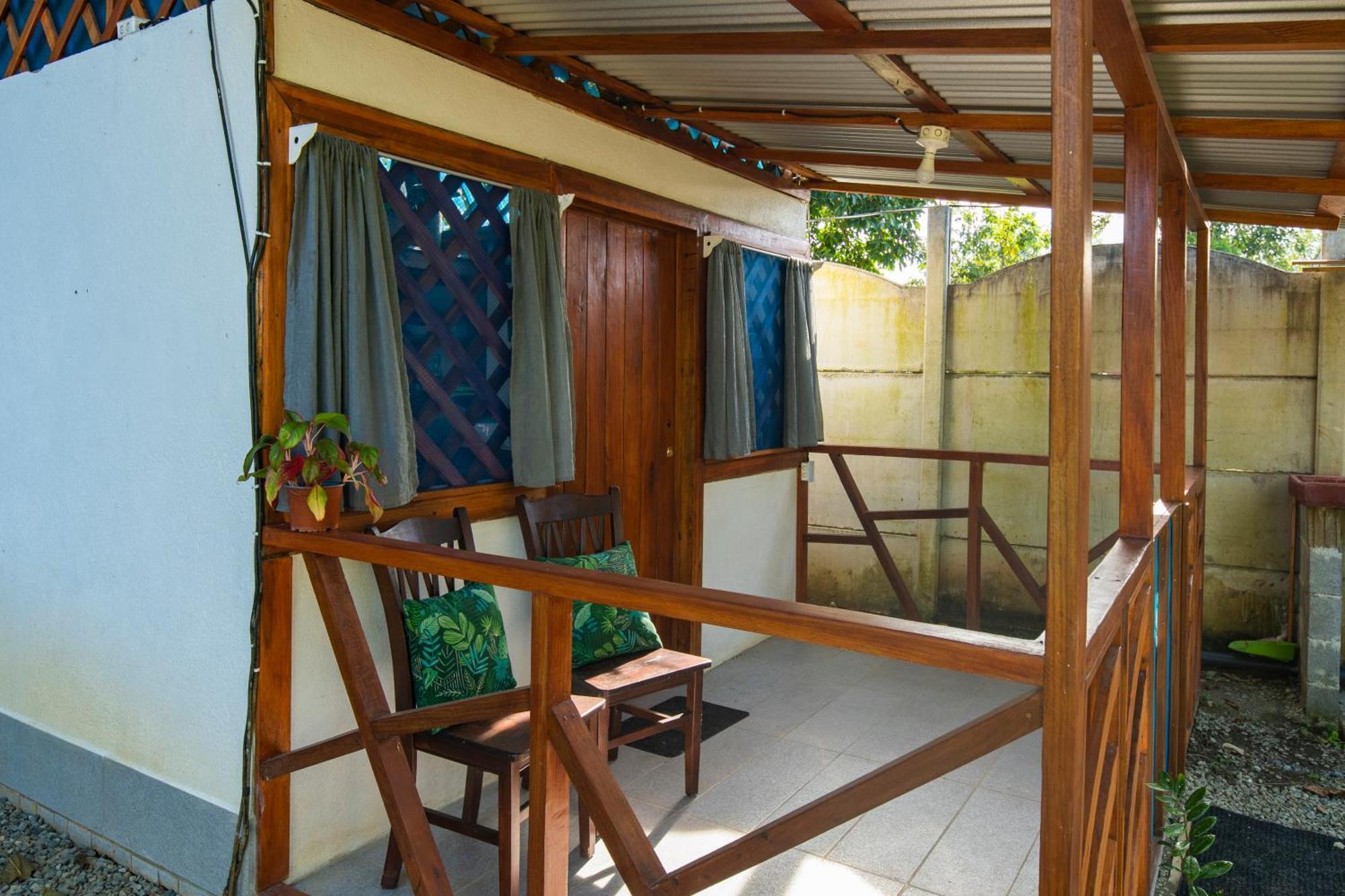 Casa Blanca Beachfront House With Shared Pool Access Pangea Lodge 만사니요 외부 사진